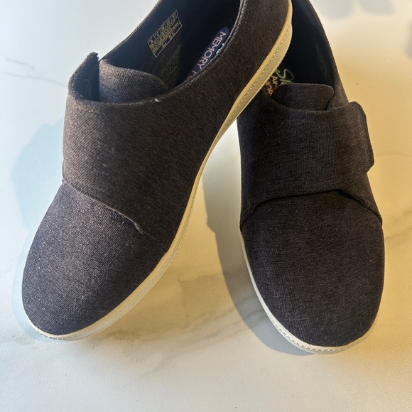 Skechers Womens Air-cooled Memory Foam Slip-on Shoes - Picture 5 of 8